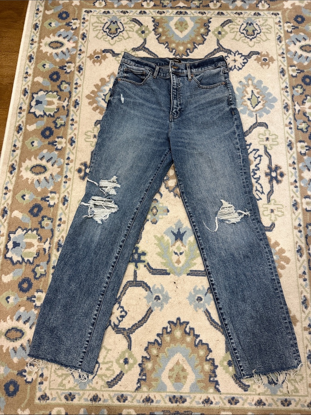 Express High-Rise Distressed Women's Jeans - Medium Blue